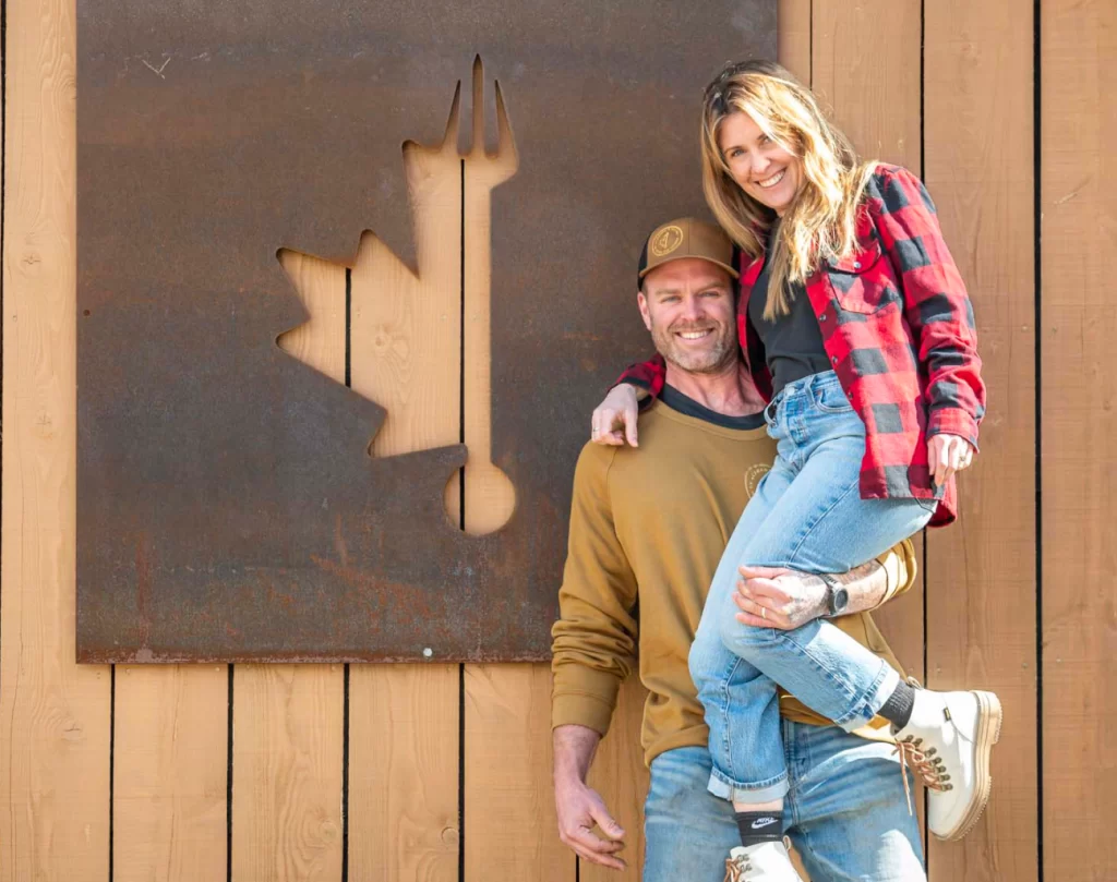 Mélissa et Bruno, propriétaires de la cabane à sucre Au milieu des champs